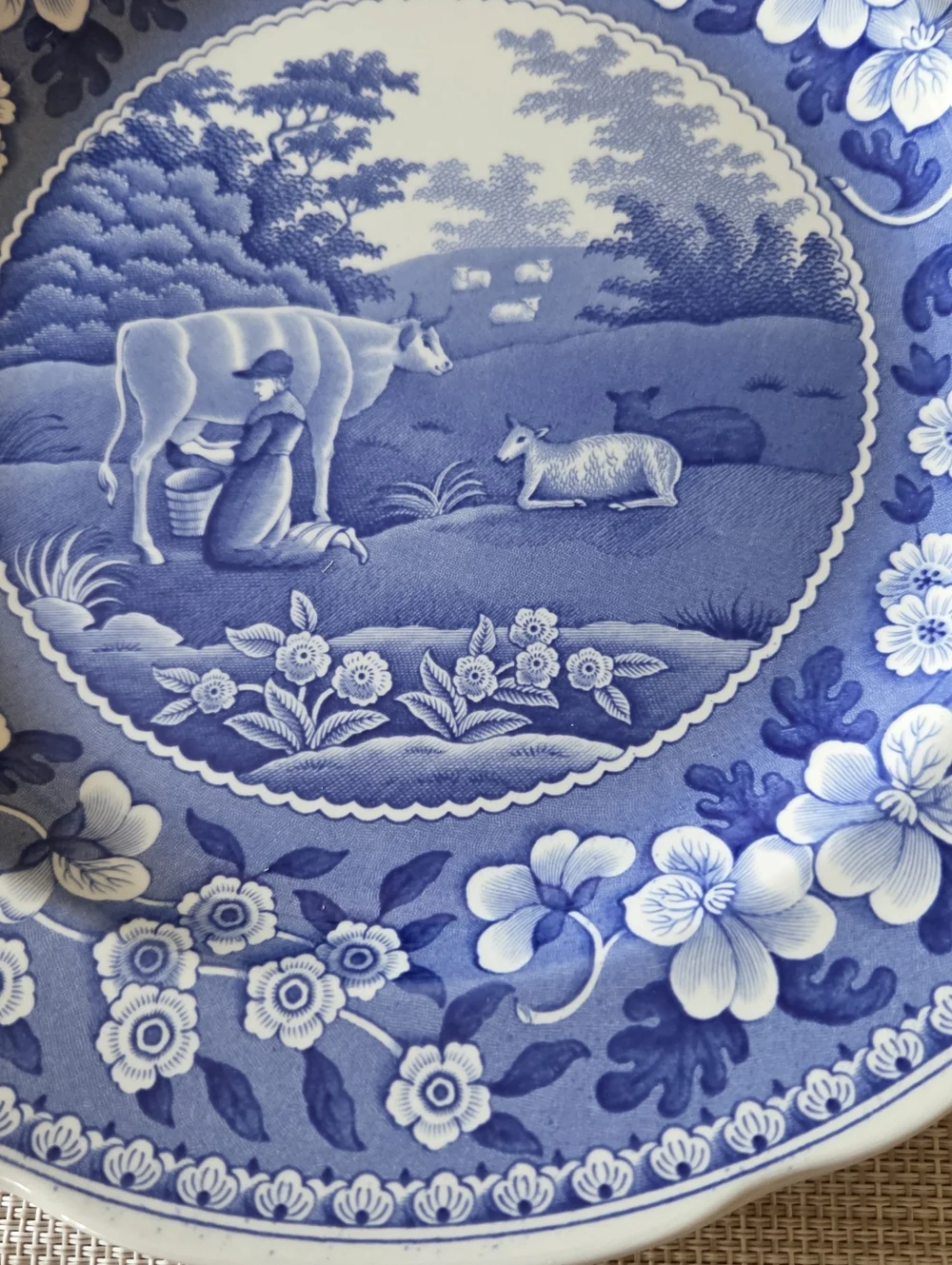Spode Blue Room Collection Milkmaid Dinner Plate